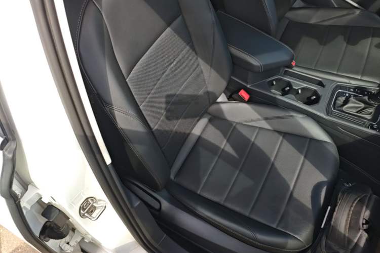 Used Volkswagen Lavida 2019 1.5L Automatic Comfort Edition China VI Standard Right Front Seat