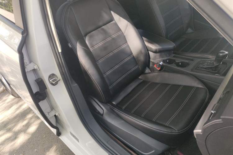 Used Volkswagen Lavida 2019 1.5L Automatic Fashion Edition China VI Right Front Seat