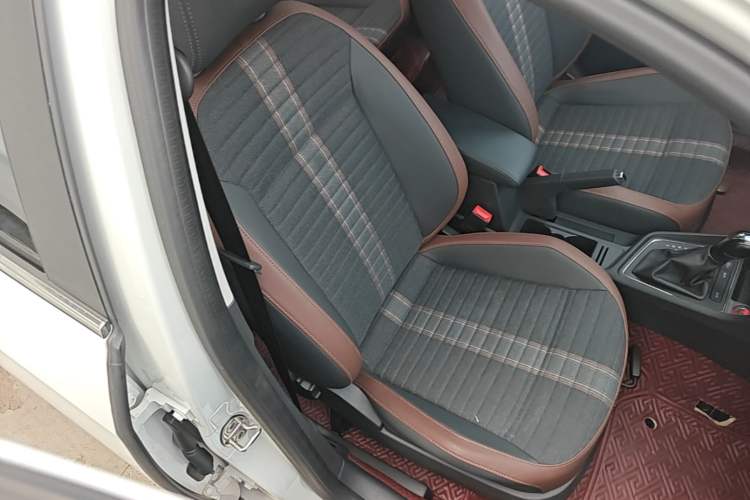 Used Volkswagen Lavida 2019 Lavida Start 1.5L Automatic Comfort Edition China VI Standard Right Front Seat