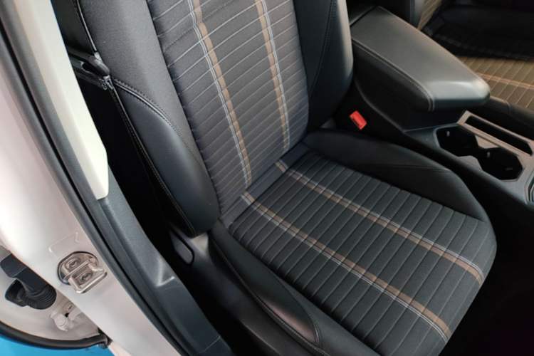 Used Volkswagen Lavida 2019 Hatchback 200TSI DSG Comfort Edition China VI Right Front Seat