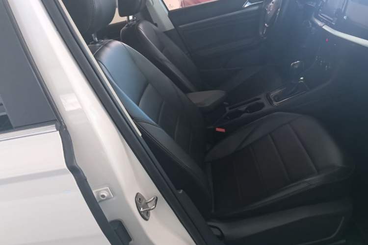 Used Volkswagen Lavida 2019 1.5L Automatic Comfort Edition China VI Standard Right Front Seat