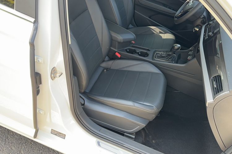 Used Volkswagen Lavida 2019 1.5L Automatic Comfort Edition China VI Standard Right Front Seat