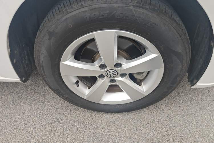 Used Volkswagen Lavida 2019 Lavida Start 1.5L Automatic Trendy Version China VI Standard Right Front Wheel Hub
