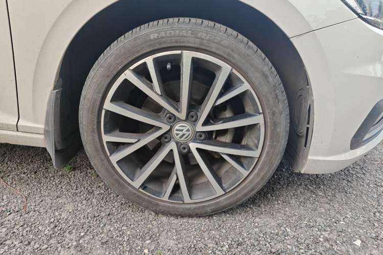 Used Volkswagen Lavida 2019 280TSI DSG Luxury Edition China VI Standard Right Front Wheel Hub