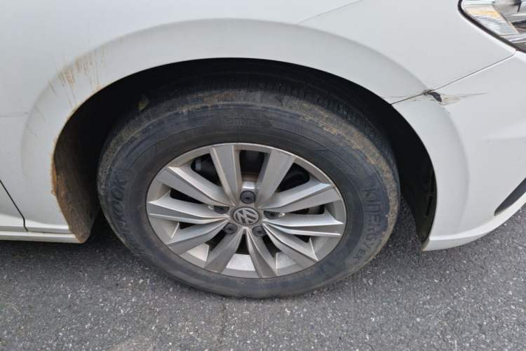 Used Volkswagen Lavida 2019 1.5L Automatic Fashion Edition China VI Right Front Wheel Hub
