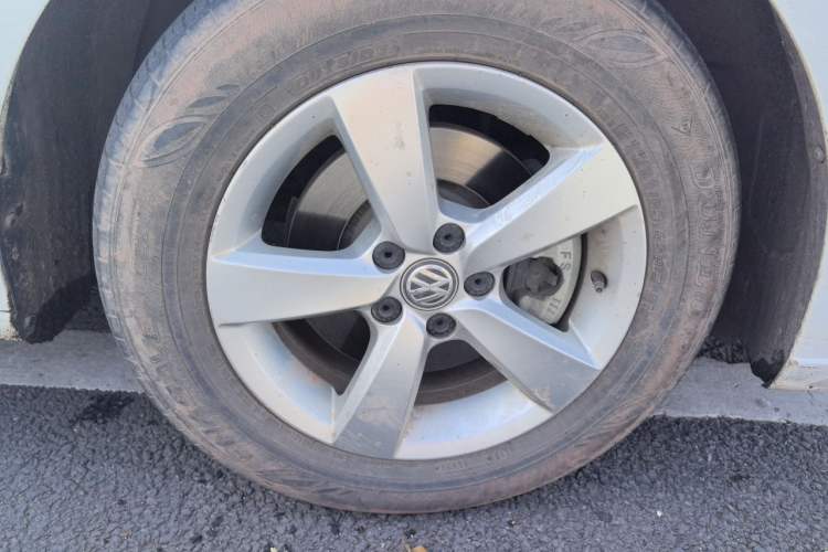 Used Volkswagen Lavida 2019 Lavida Start 1.5L Manual Fashion Edition China VI Standard Right Front Wheel Hub