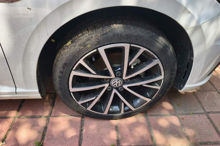 Used Volkswagen Lavida 2019 280TSI DSG Luxury Edition China VI Standard Right Front Wheel Hub