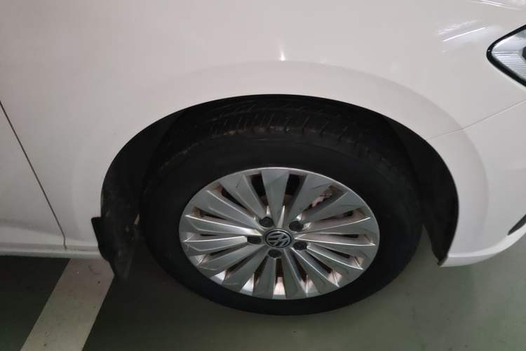 Used Volkswagen Lavida 2019 280TSI DSG Comfort Edition China VI standard Right Front Wheel Hub