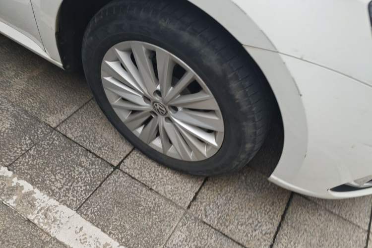 Used Volkswagen Lavida 2019 Lavida Start 1.5L Automatic Comfort Edition China VI Standard Right Front Wheel Hub