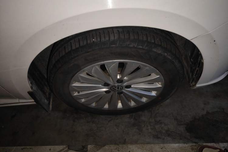 Used Volkswagen Lavida 2019 1.5L Automatic Vision Edition China VI Standard Right Front Wheel Hub