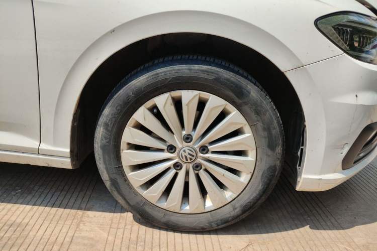 Used Volkswagen Lavida 2019 1.5L Automatic Comfort Edition China VI Standard Right Front Wheel Hub