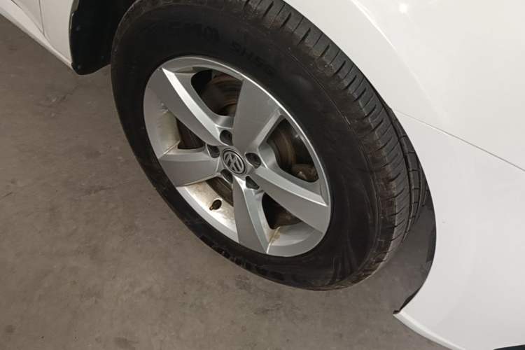 Used Volkswagen Lavida 2019 Lavida Start 1.5L Automatic Trendy Version China VI Standard Right Front Wheel Hub