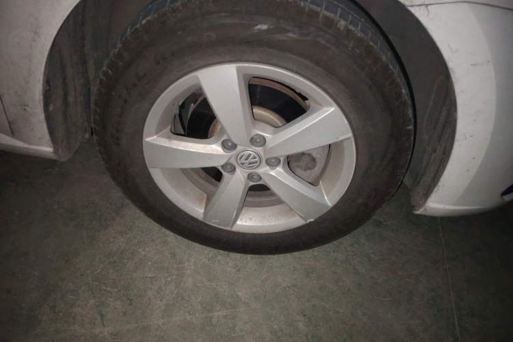 Used Volkswagen Lavida 2019 Lavida Start 1.5L Manual Fashion Edition China VI Standard Right Front Wheel Hub
