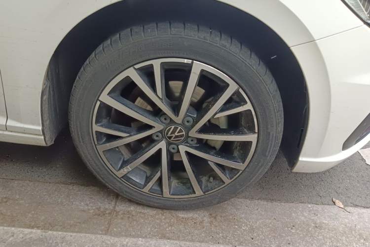 Used Volkswagen Lavida 2019 280TSI DSG Luxury Edition China VI Standard Right Front Wheel Hub
