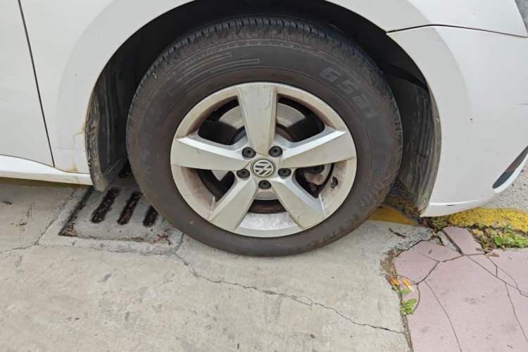Used Volkswagen Lavida 2019 Lavida Start 1.5L Manual Fashion Edition China VI Standard Right Front Wheel Hub