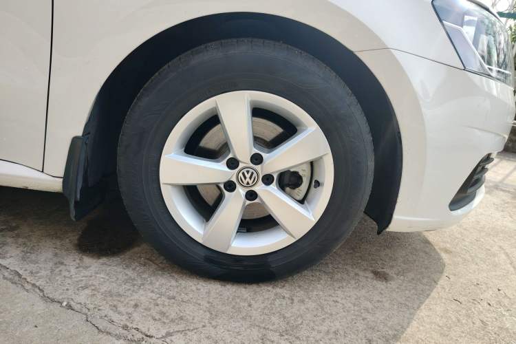 Used Volkswagen Lavida 2019 Lavida Start 1.5L Automatic Trendy Version China VI Standard Right Front Wheel Hub