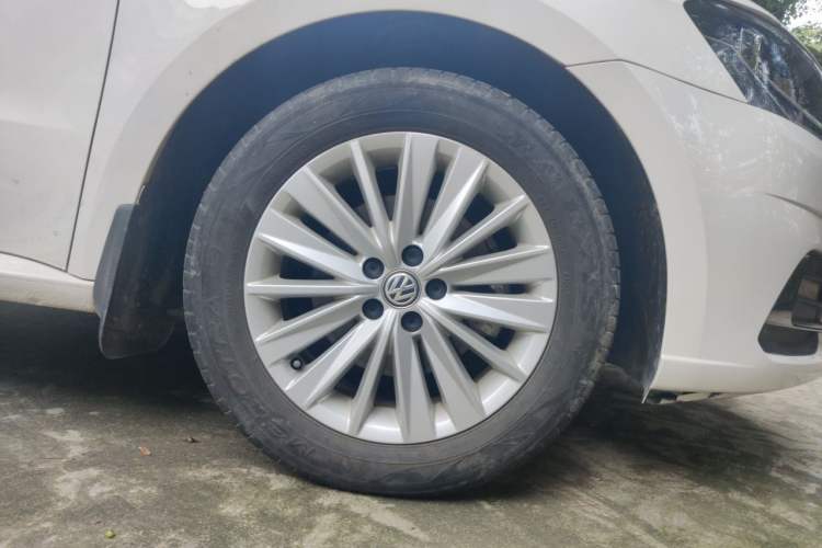 Used Volkswagen Lavida 2019 Lavida Start 1.5L Automatic Comfort Edition China VI Standard Right Front Wheel Hub