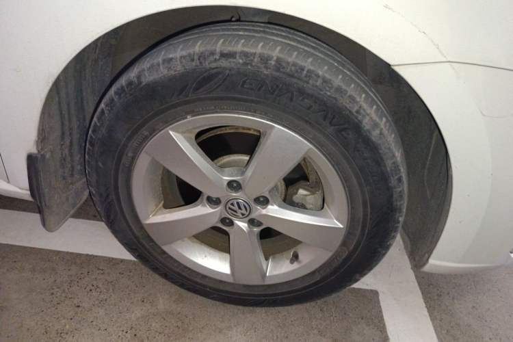 Used Volkswagen Lavida 2019 Lavida Start 1.5L Automatic Trendy Version China VI Standard Right Front Wheel Hub