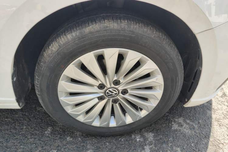 Used Volkswagen Lavida 2019 1.5L Automatic Comfort Edition China VI Standard Right Front Wheel Hub
