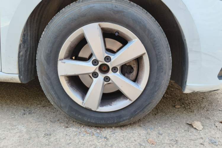 Used Volkswagen Lavida 2019 Lavida Start 1.5L Manual Fashion Edition China VI Standard Right Front Wheel Hub