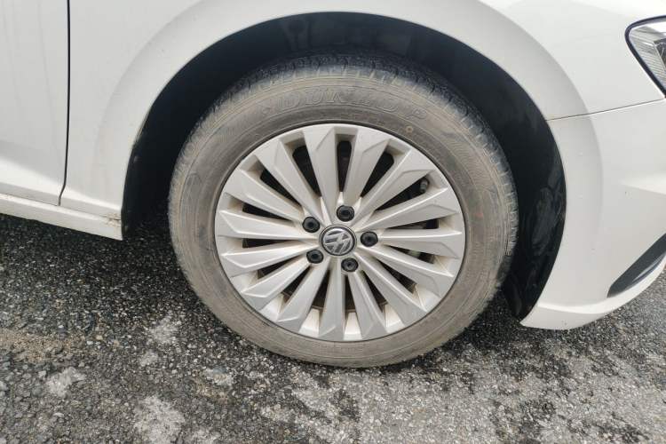 Used Volkswagen Lavida 2019 1.5L Automatic Comfort Edition China VI Standard Right Front Wheel Hub