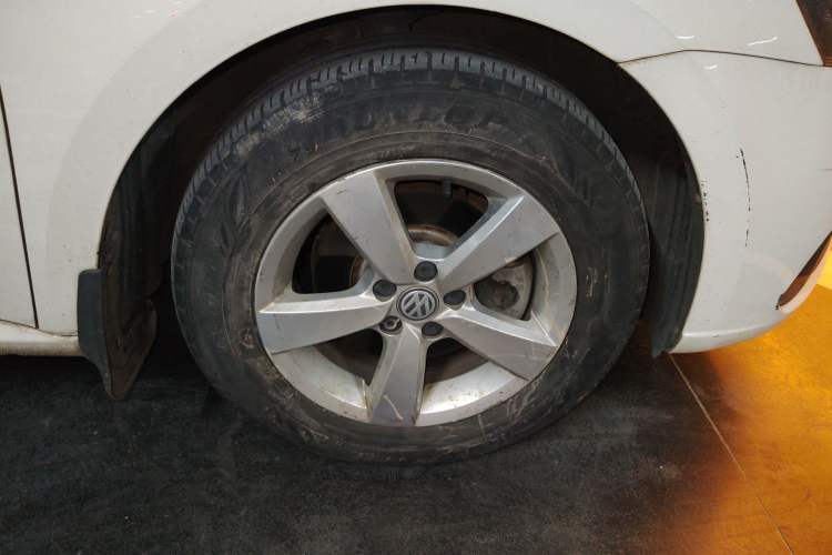 Used Volkswagen Lavida 2019 Lavida Start 1.5L Automatic Trendy Version China VI Standard Right Front Wheel Hub