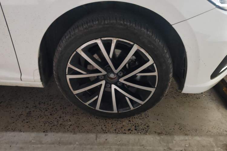 Used Volkswagen Lavida 2019 280TSI DSG Luxury Edition China VI Standard Right Front Wheel Hub