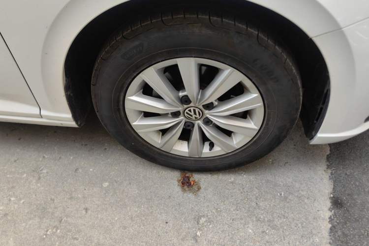 Used Volkswagen Lavida 2019 1.5L Automatic Fashion Edition China VI Right Front Wheel Hub