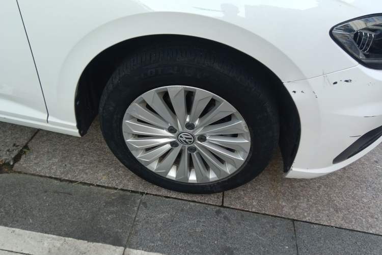 Used Volkswagen Lavida 2019 1.5L Automatic Comfort Edition China VI Standard Right Front Wheel Hub