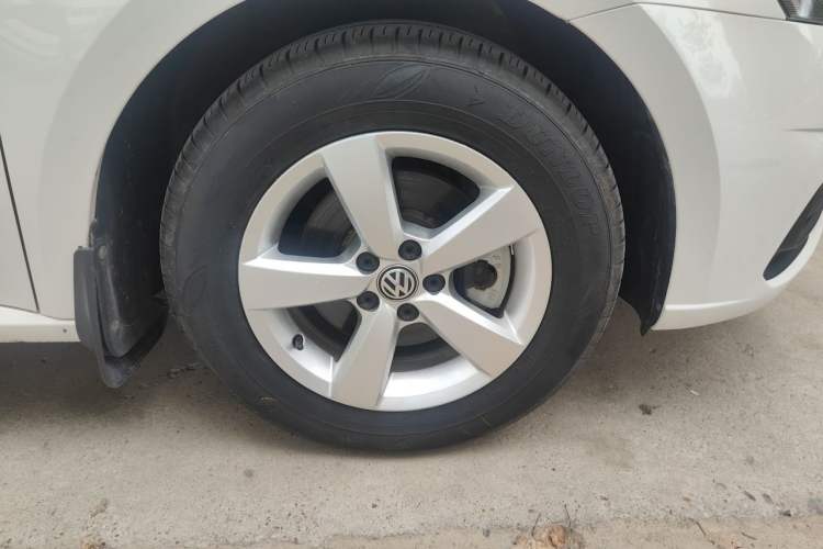 Used Volkswagen Lavida 2019 Lavida Start 1.5L Automatic Trendy Version China VI Standard Right Front Wheel Hub