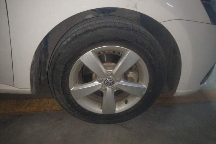 Used Volkswagen Lavida 2019 Lavida Start 1.5L Automatic Trendy Version China VI Standard Right Front Wheel Hub