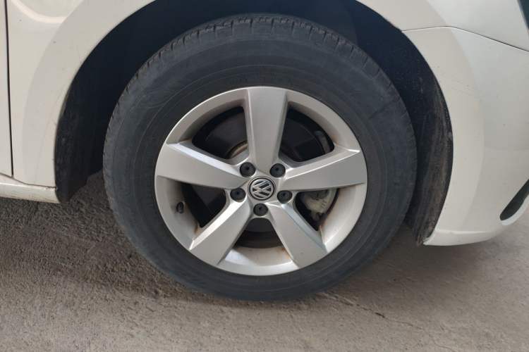 Used Volkswagen Lavida 2019 Lavida Start 1.5L Automatic Trendy Version China VI Standard Right Front Wheel Hub