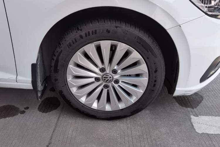Used Volkswagen Lavida 2019 1.5L Automatic Comfort Edition China VI Standard Right Front Wheel Hub
