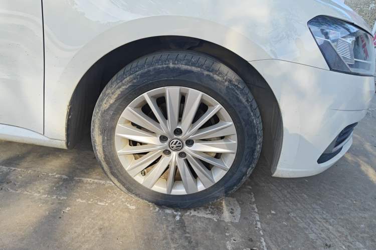 Used Volkswagen Lavida 2019 Lavida Start 1.5L Automatic Comfort Edition China VI Standard Right Front Wheel Hub