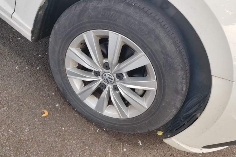 Used Volkswagen Lavida 2019 1.5L Automatic Fashion Edition China VI Right Front Wheel Hub