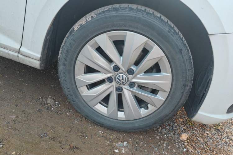Used Volkswagen Lavida 2019 Hatchback 280TSI DSG Comfort Edition China VI Standard Right Front Wheel Hub