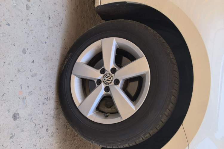 Used Volkswagen Lavida 2019 Lavida Start 1.5L Automatic Trendy Version China VI Standard Right Front Wheel Hub