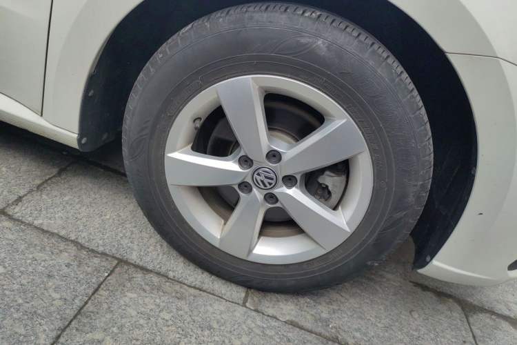 Used Volkswagen Lavida 2019 Lavida Start 1.5L Automatic Trendy Version China VI Standard Right Front Wheel Hub