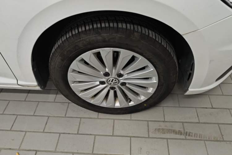 Used Volkswagen Lavida 2019 1.5L Automatic Comfort Edition China VI Standard Right Front Wheel Hub