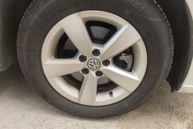 Used Volkswagen Lavida 2019 Lavida Start 1.5L Automatic Trendy Version China VI Standard Right Front Wheel Hub
