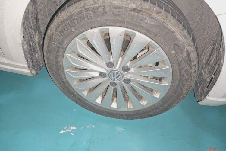 Used Volkswagen Lavida 2019 280TSI DSG Comfort Edition China VI standard Right Front Wheel Hub