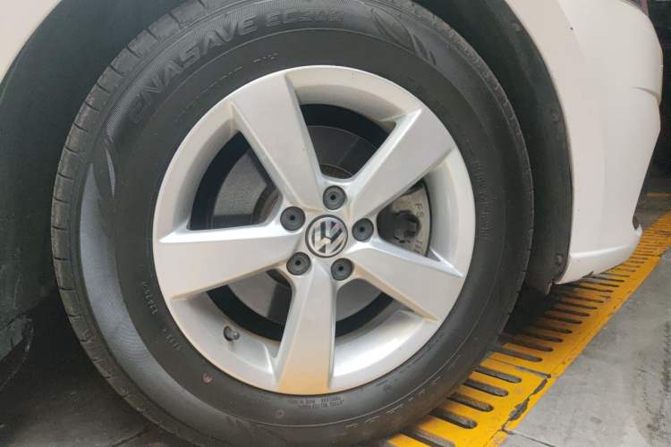 Used Volkswagen Lavida 2019 Lavida Start 1.5L Automatic Trendy Version China VI Standard Right Front Wheel Hub