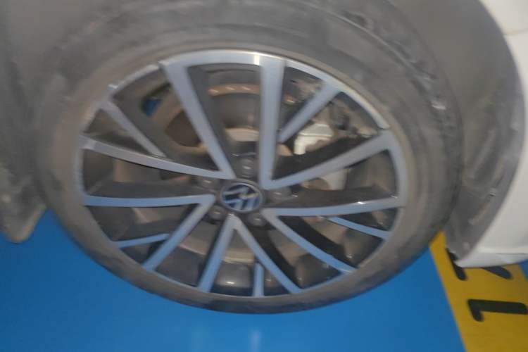 Used Volkswagen Lavida 2019 280TSI DSG Luxury Edition China VI Standard Right Front Wheel Hub