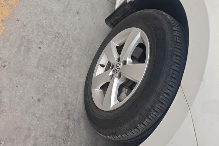 Used Volkswagen Lavida 2019 Lavida Start 1.5L Automatic Trendy Version China VI Standard Right Front Wheel Hub