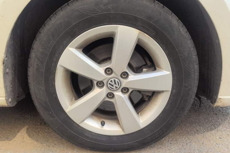 Used Volkswagen Lavida 2019 Lavida Start 1.5L Automatic Trendy Version China VI Standard Right Front Wheel Hub
