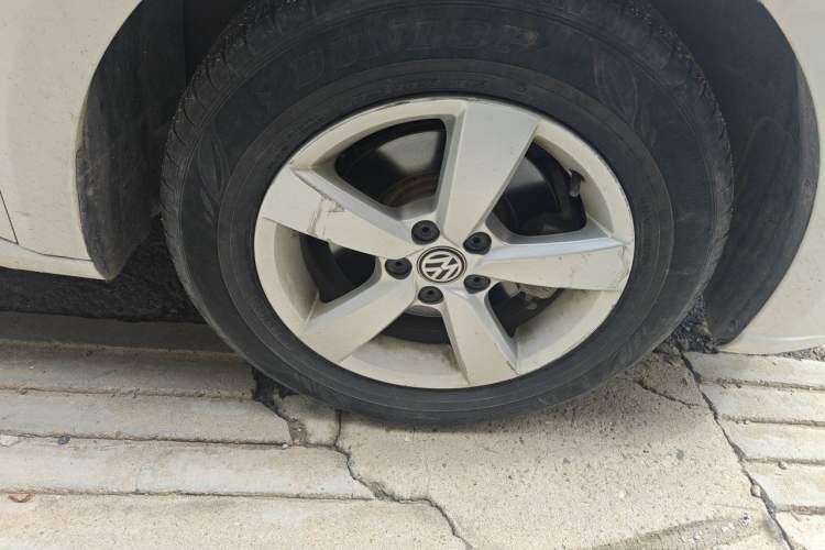 Used Volkswagen Lavida 2019 Lavida Start 1.5L Automatic Trendy Version China VI Standard Right Front Wheel Hub