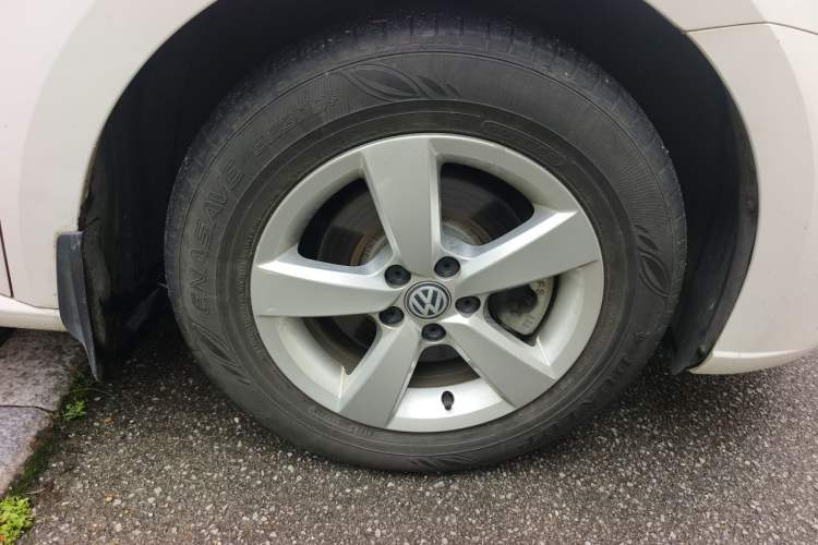 Used Volkswagen Lavida 2019 Lavida Start 1.5L Automatic Trendy Version China VI Standard Right Front Wheel Hub