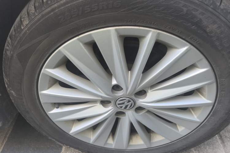 Used Volkswagen Lavida 2019 Lavida Start 1.5L Automatic Comfort Edition China VI Standard Right Front Wheel Hub