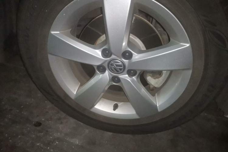 Used Volkswagen Lavida 2019 Lavida Start 1.5L Automatic Trendy Version China VI Standard Right Front Wheel Hub