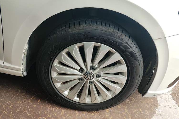 Used Volkswagen Lavida 2019 1.5L Automatic Comfort Edition China VI Standard Right Front Wheel Hub